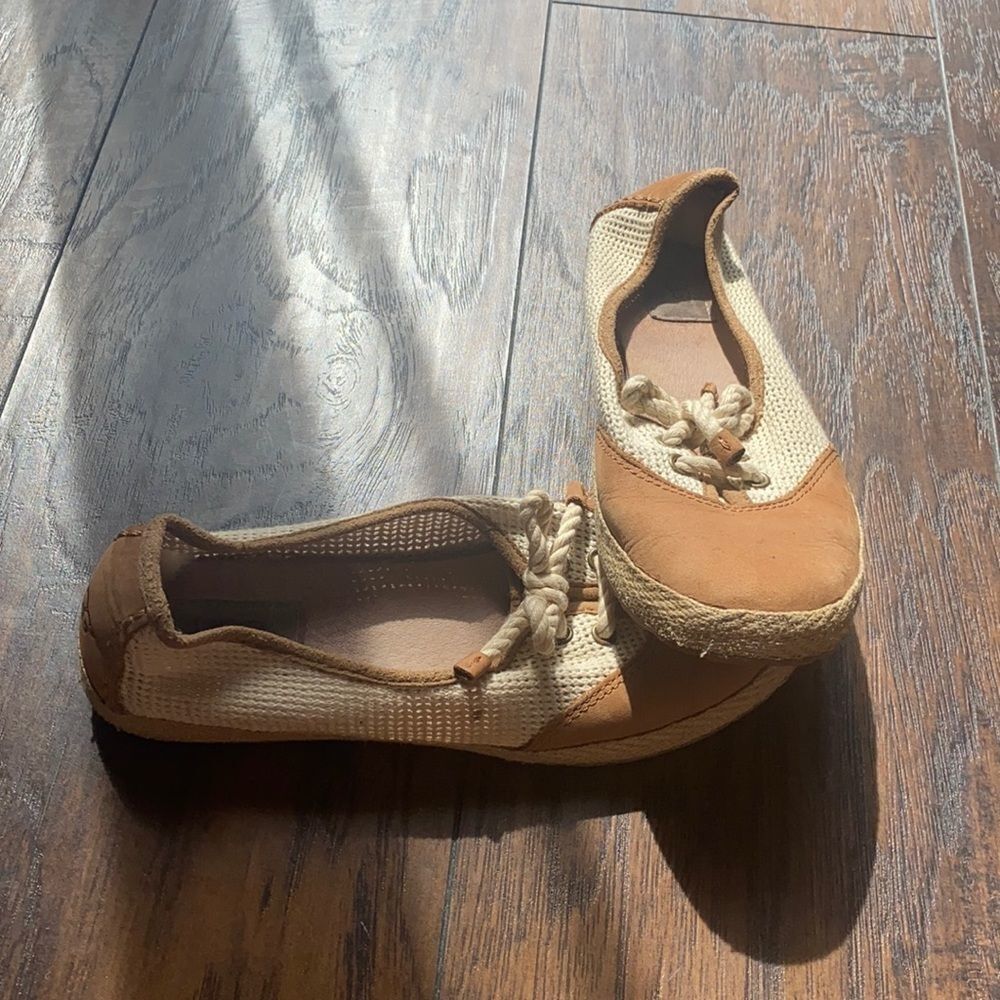 Ugg Australia women’s slip on Espadrilles flats size 6 GUC